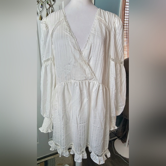 House of Harlow 1960 Dresses & Skirts - House of Harlow 1960 X Revolove Maxine Mini Dress Women's L Eggshell Puff Sleeve